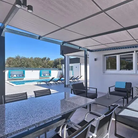 Villa Vallelunga Comfortable Holiday